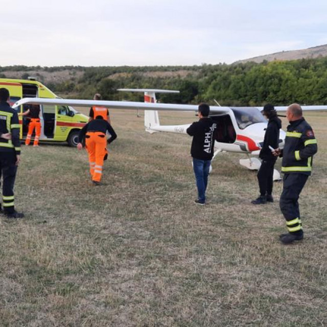 Slijetanje kod Knina