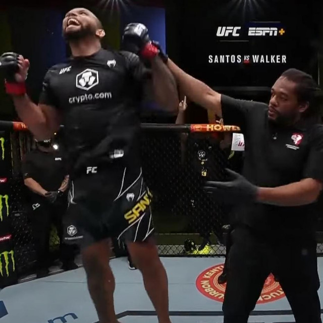 Thiago Santos i Johnny Walker