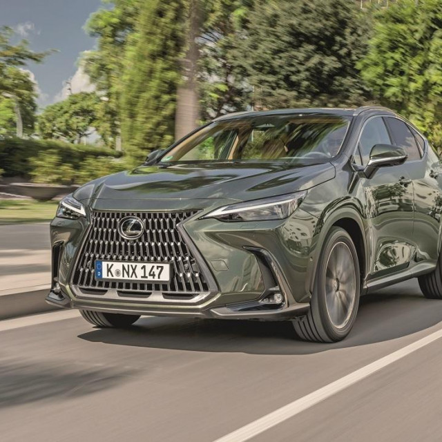 Novi Lexus NX