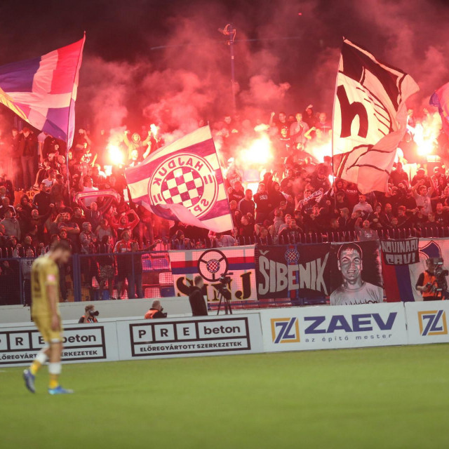 Na derbija Osijeka i Hajduka
 