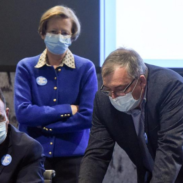 Alemka Markotić, Krunoslav Capak i Vili Beroš; u krugu: Boris Štitić