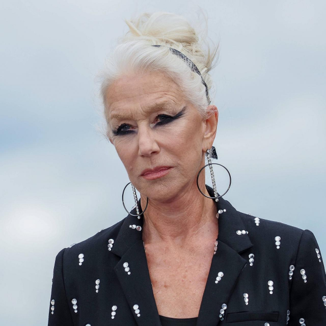 Helen Mirren nosila je reviju ”Le Defile L'Oreal Paris 2021” proljeće/ljeto 2022