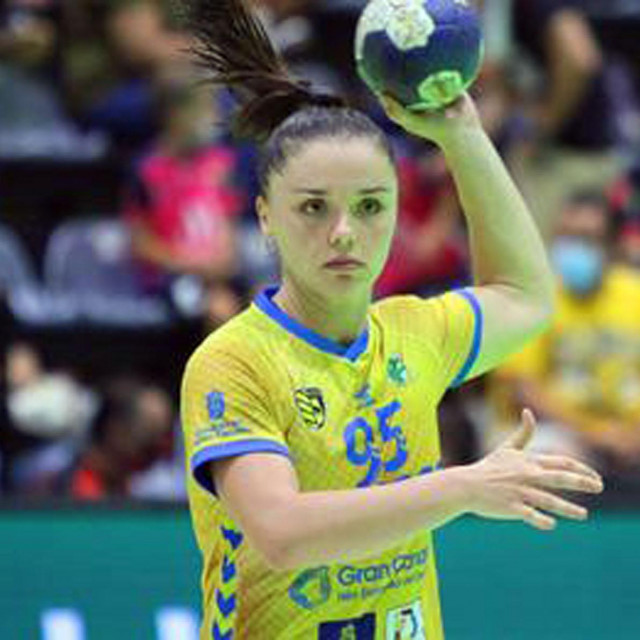 Katarina Pavlovic u zutom dresu Rocase Hran Canarie