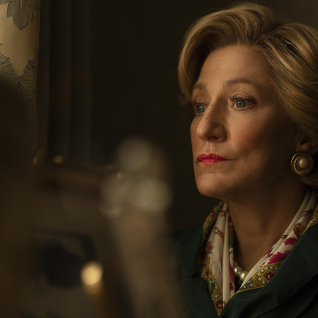 With Edie Falco kao Hilary Clinton