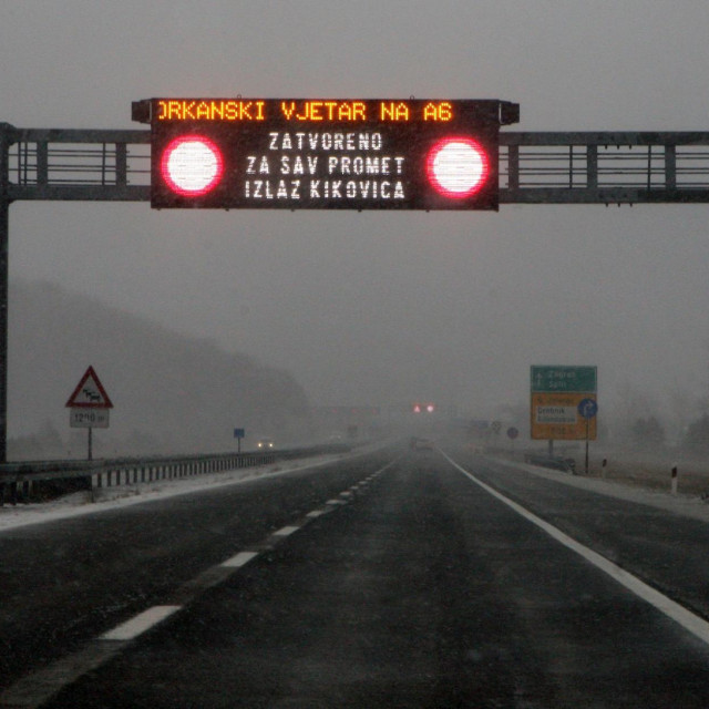 Ilustracija, zatvorena autocesta