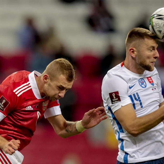 Milan Skriniar (desno) u Rusiji je zabio autogol