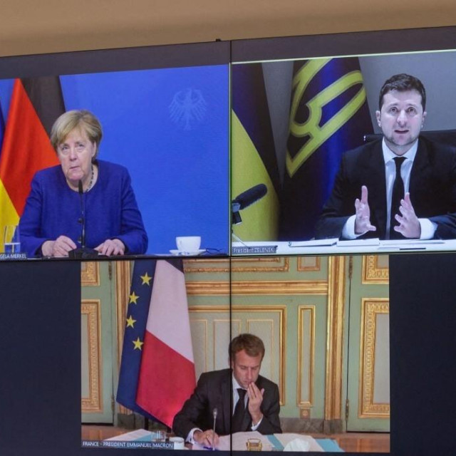 Volodimir Zelenskij na virtualnom sastanku s Angelom Merkel i Emmanuelom Macronom