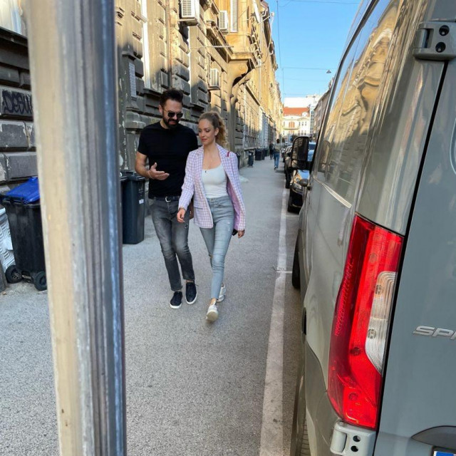 Petra Grašu i Hanu Huljić u šetnji centrom uhvatio je fotograf Cropixa