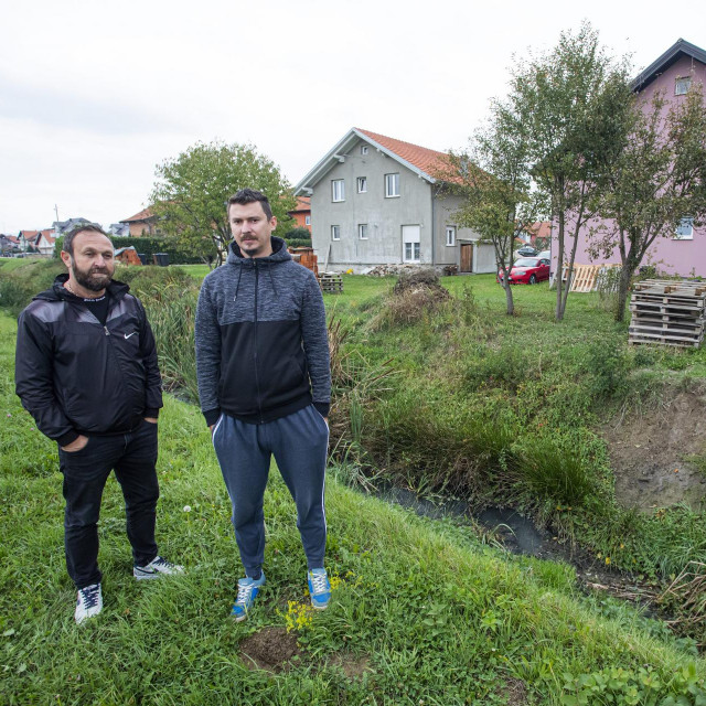 Mladen Međaković i Meho Salkić žive uz kanal pun kanalizacije