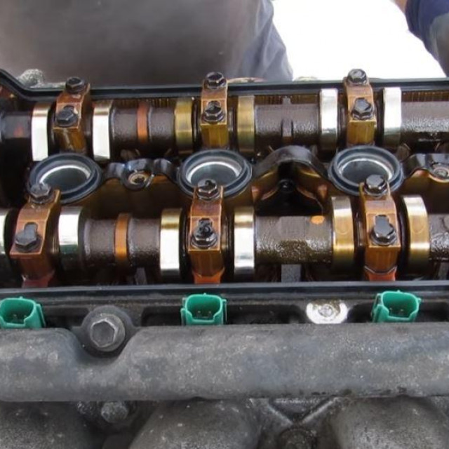 Motor Toyote Prius iz 2004. godine