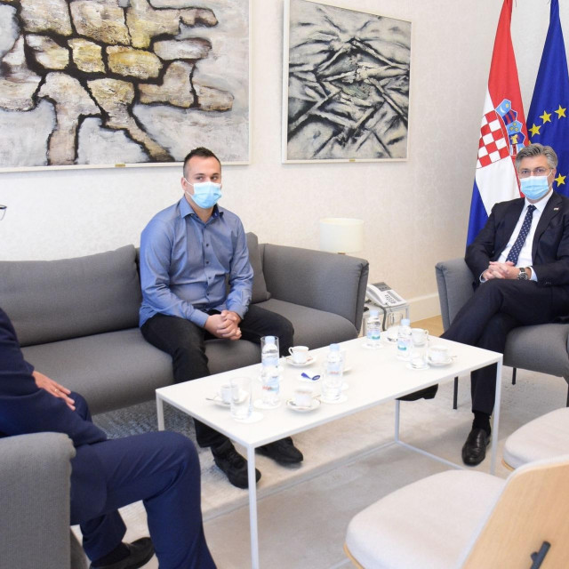 Plenković primio ozlijeđenog policajca