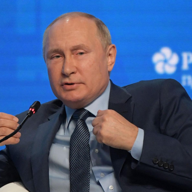 Russian President Vladimir Putin attends a session of the Russian Energy Week International Forum in Moscow on October 13, 2021. (Photo by Sergei GUNEYEV/SPUTNIK/AFP)