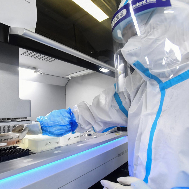 Laboratorij Vatreno oko u Wuhanu jedno je od mjesta u kojem su se provodila testiranja covida-19