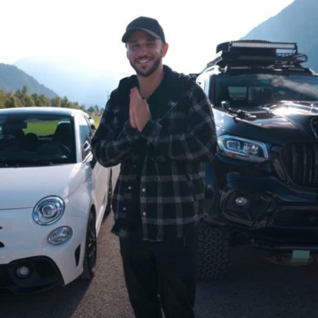 Abarth 595 Competizione i Mercedes X-klasa