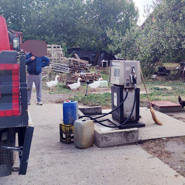 Ilegalna benzinska postaja u Zemunu