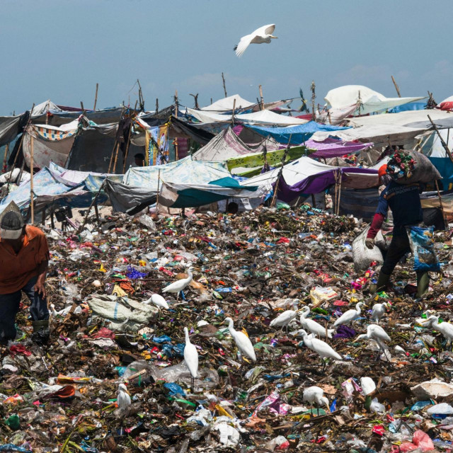 Odlagalište plastike u Indoneziji