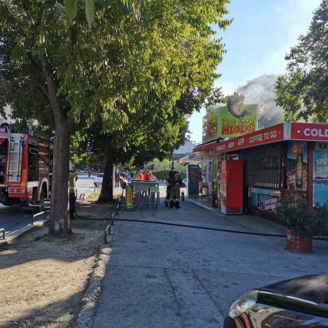 Zapalio se splitski fast food