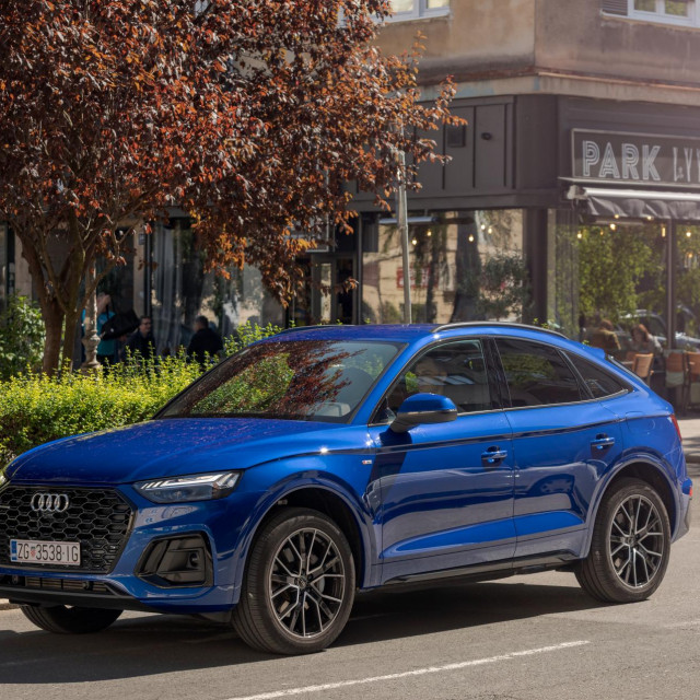 ​Audi Q5 Sportback 50 TFSI e
 
