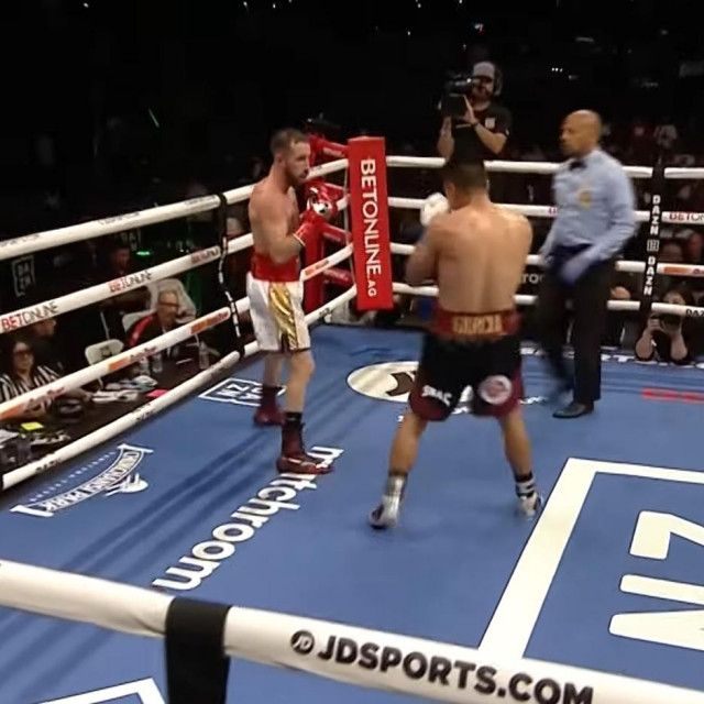 Sandor Martin vs. Mikey Garcia