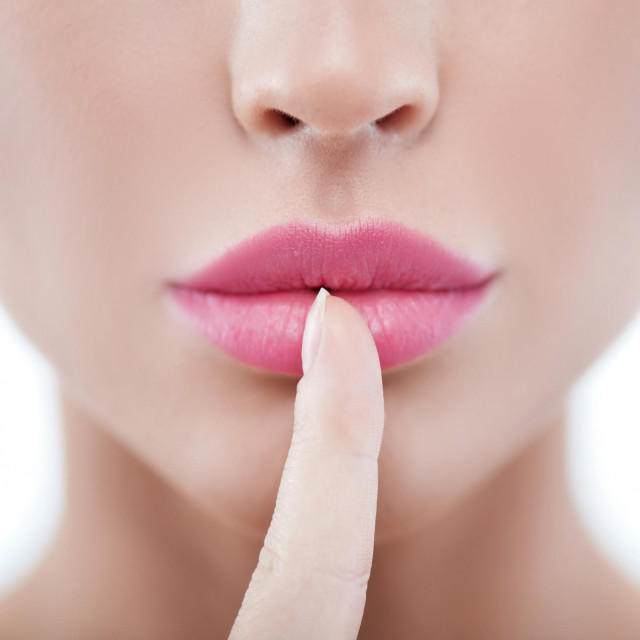 Usne se mogu oblikovati kirurški ili filerima te kombinacijom tih dvaju metoda