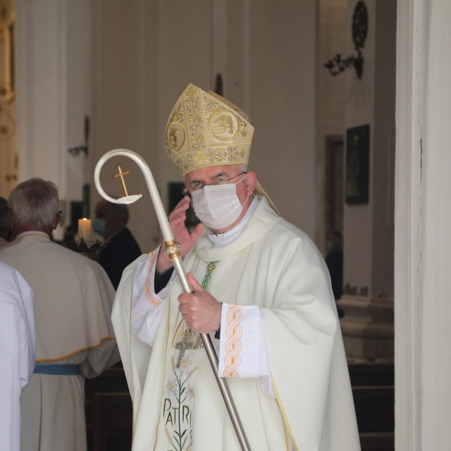 Monsinjor Mate Uzinić, nadbiskup koadjutor riječki