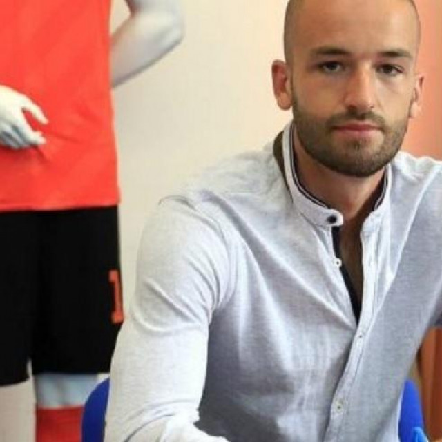 Alex Cvetković, sin glazbenika Zorana Cvetkovića igra u prvoj momčadi Šibenika