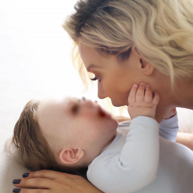 Maja Šuput i sinčić Bloom