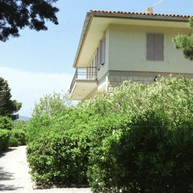 Komunističke rezidencije