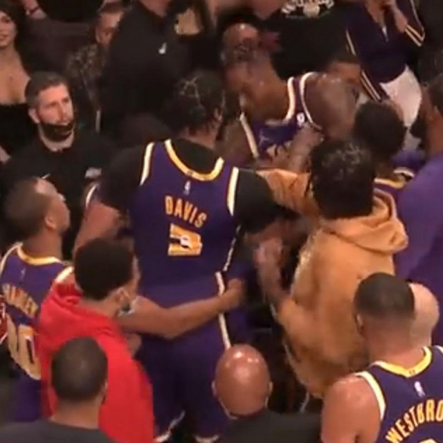 Sukob Davisa i Howarda