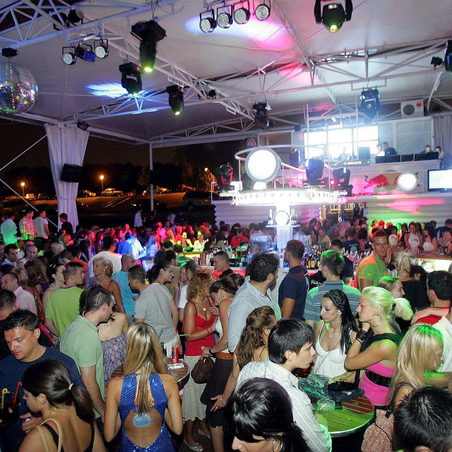 Noćni klub u Beogradu/Ilustracija