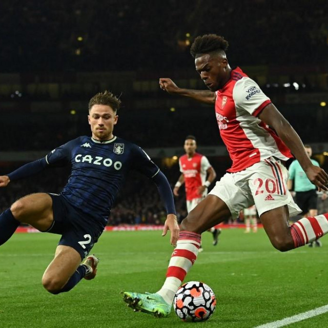  Matty Cash (L) i Nuno Tavares (D)