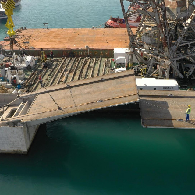 Započela je rekonstrukcija starog mosta u Trogiru