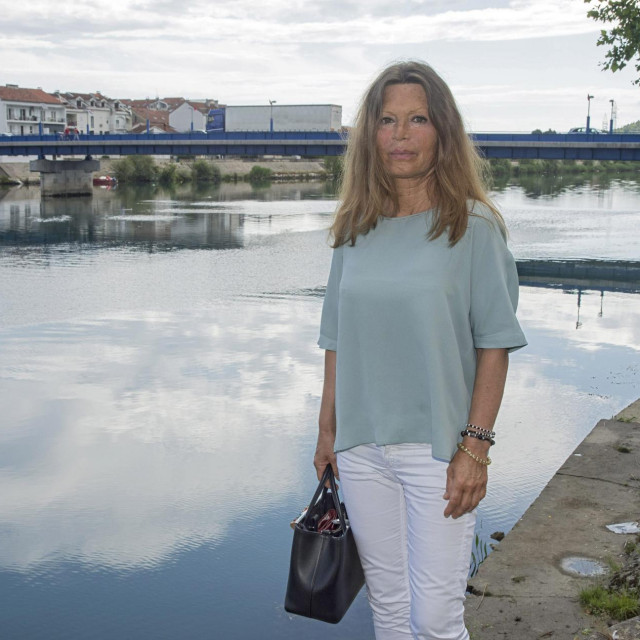 Dr. Nela Sršen
