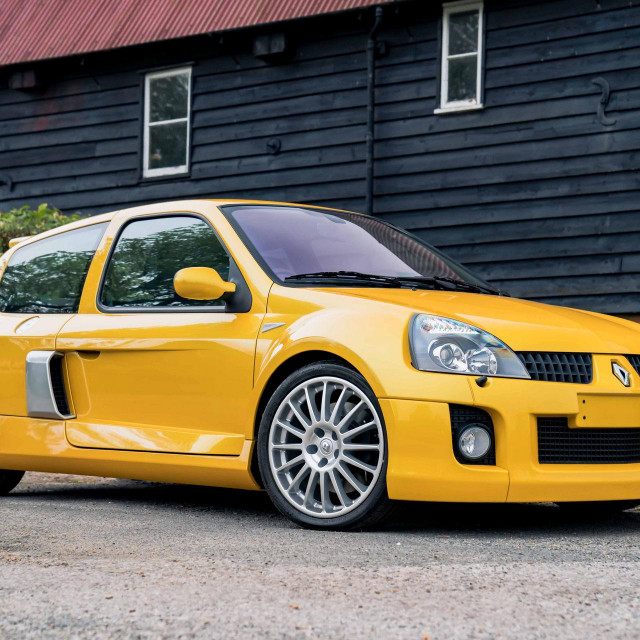 2005 Renault Clio V6
