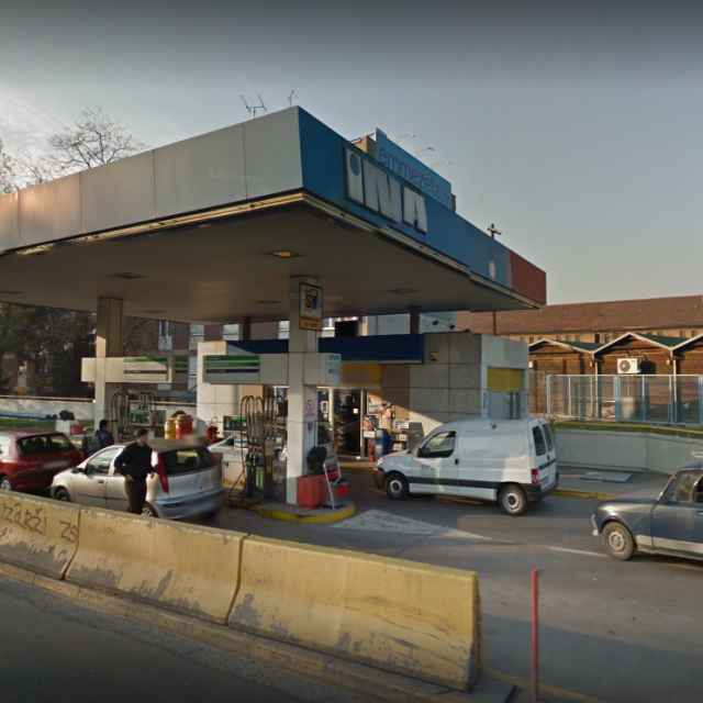 Benzinska crpka na Črnomercu.