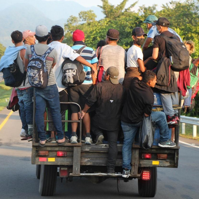 Migranti na meksičko-američkoj granici 
