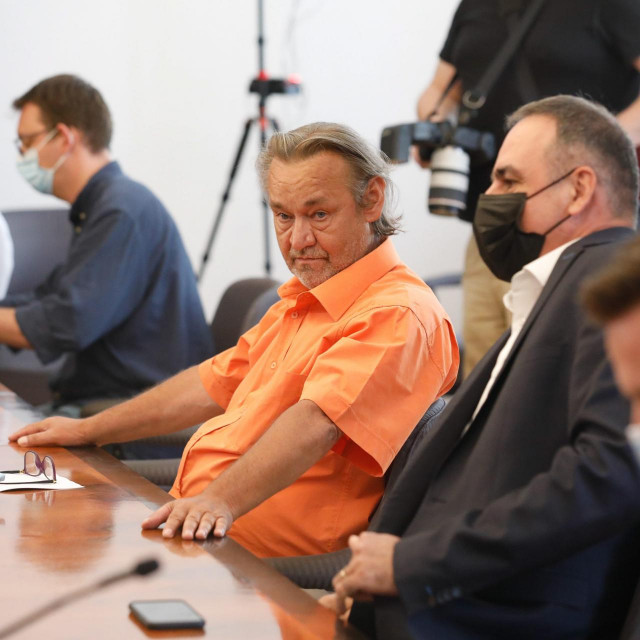 
13. sjednica Odbora za informiranje, informatizaciju i medije Hrvatskog sabora na cijem je dnevnom redu prijedlog odluke o razrjesenju glavnog ravnatelja HRTa.
 
