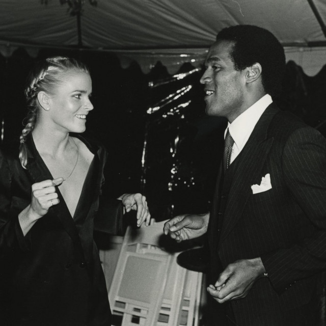 Nicole Brown Simpson 17 godina je trpjela zlostavljanje od strane O. J. Simpsona.
