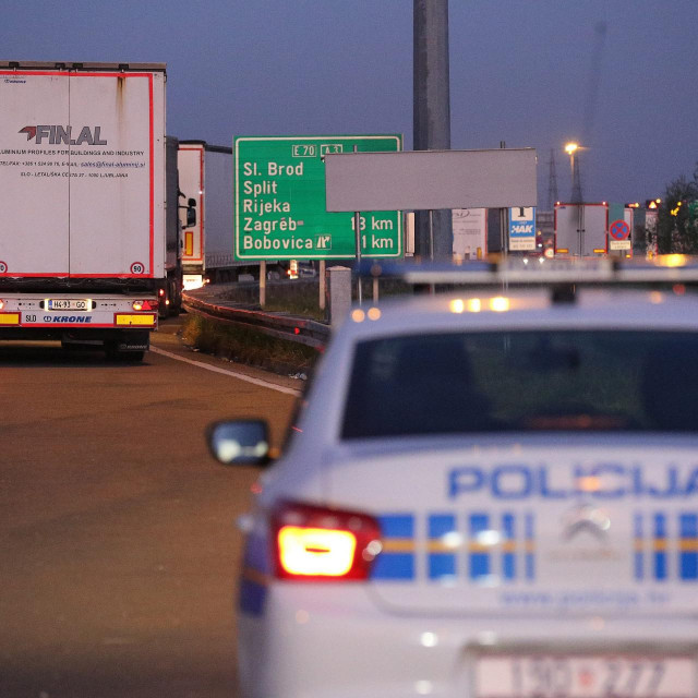 Policija, Ilustracija
