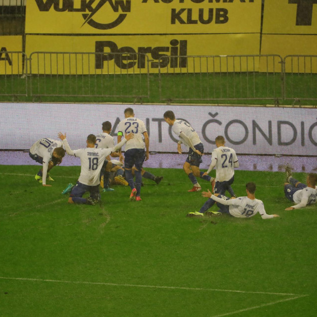 Hajduk je dočekao Minsk na kišom natopljenom Poljudu i upisao visoku pobjedu u juniorskoj Ligi prvaka
