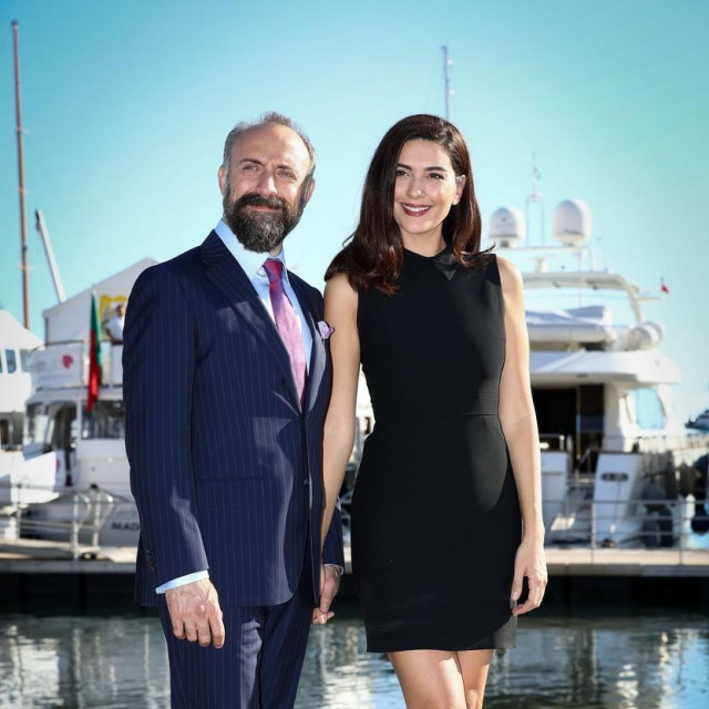 Berguzar Korel i Halit Ergenç nakon dva sina dobili su kćer
