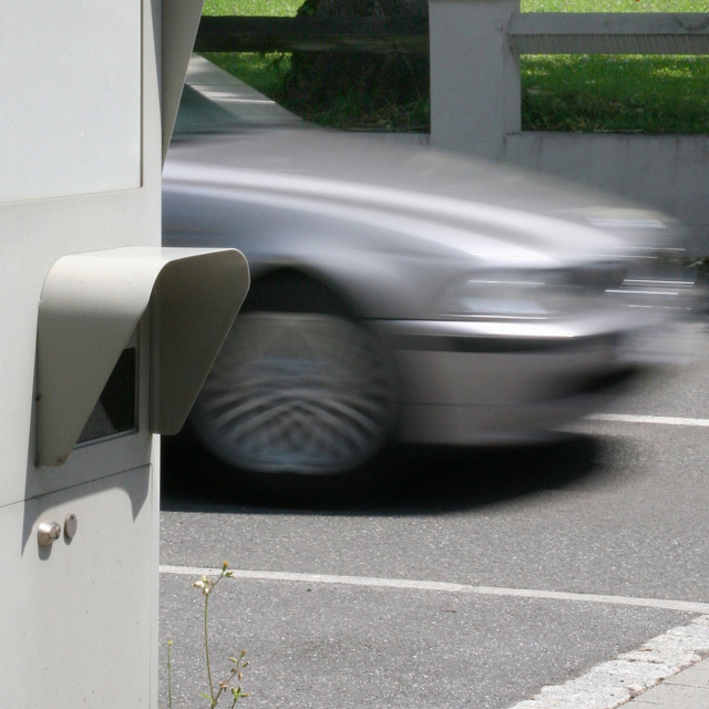 Kamera za nadzor brzine, ilustracija
