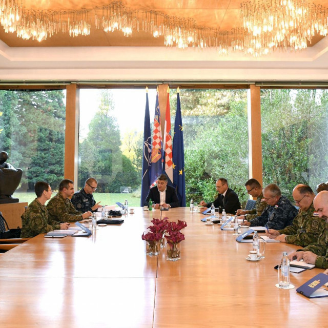 Sastanak predsjednika Milanovića s vojnim vrhom
