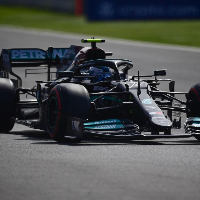 Valtteri Bottas kreće s pole positiona