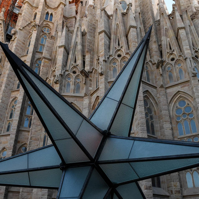 Velika zvijezda bit će postavljena na vrh devetog tornja
