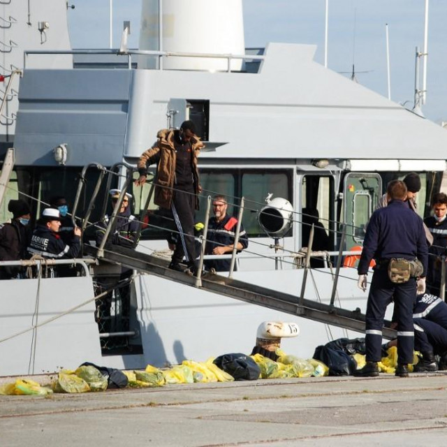 Migranti na putu između Francuske i Britanije
