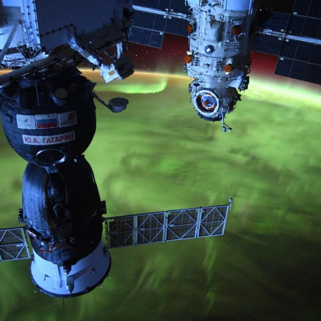 Ilustracija/postaja u svemiru
