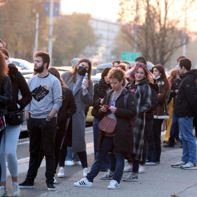 Red za testiranje na koronavirus posjetitelja sajma knjiga
