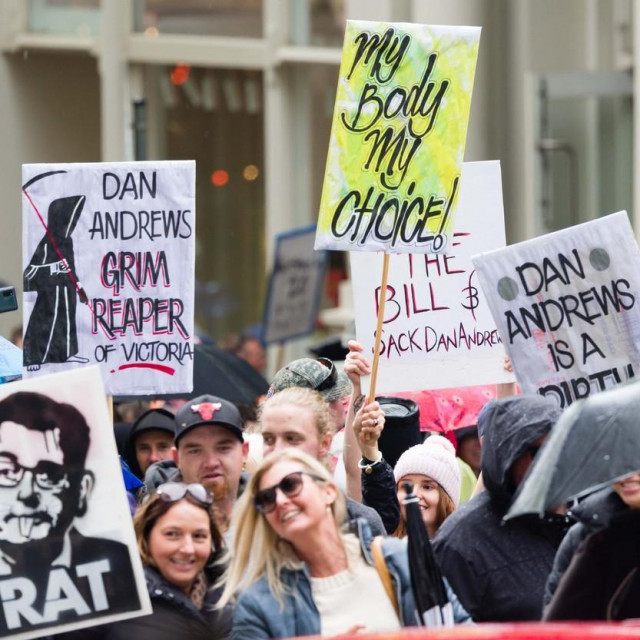 Prosvjedi protiv covid mjera u Melbourneu
