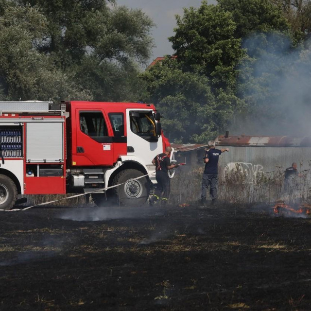 Ilustracija/Vatrogasci u Bugarskoj
